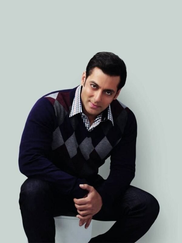 Salman Khan Sweaters – Warmth with the Style of a Superstar - Image 3