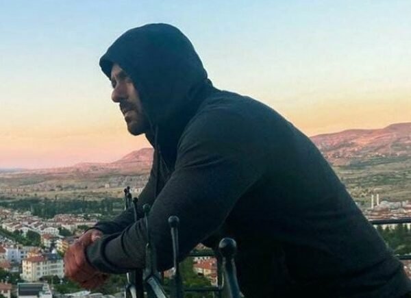 Salman Khan Signature Hoodie – Comfort Meets Star Power - Image 2